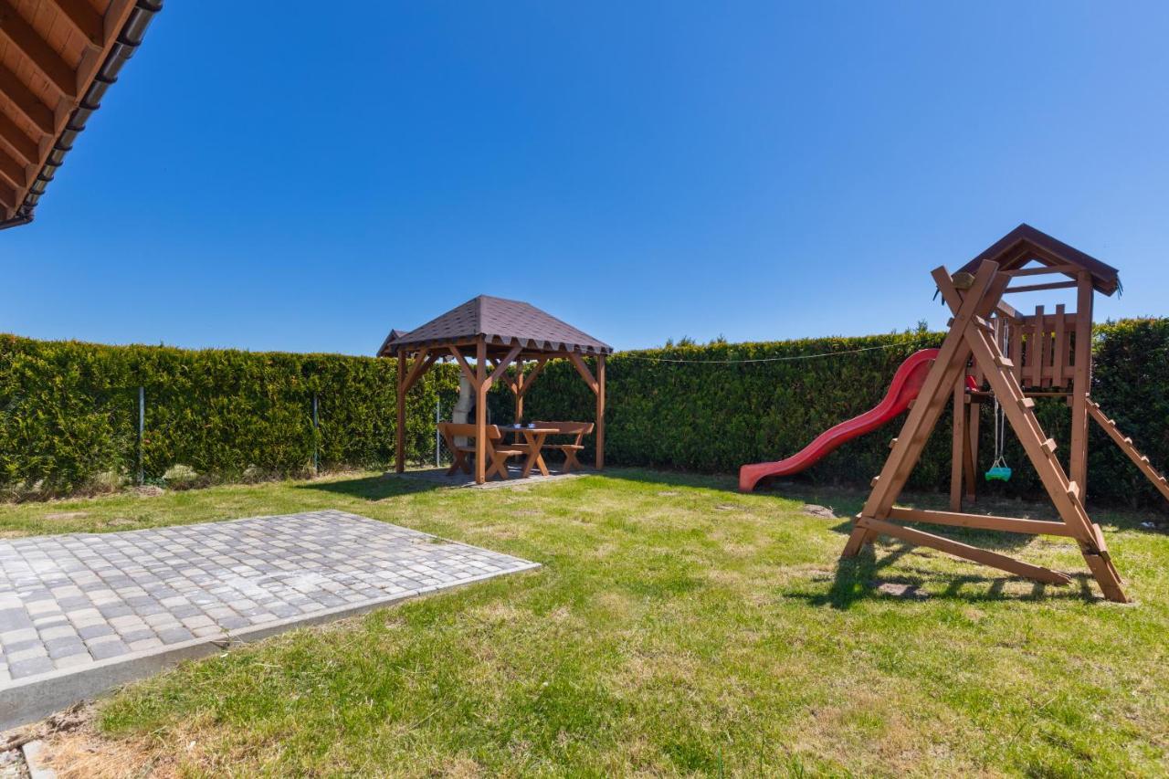 Holiday Houses Alana & Alva With Garden By Noclegi Renters ミエンジボジェ エクステリア 写真